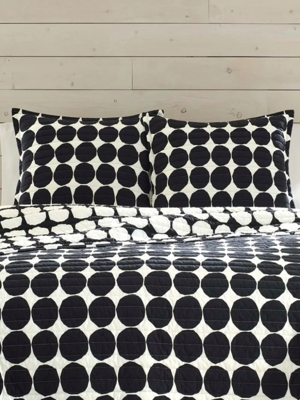 Marimekko Pienet Kivet Reversible Twin Size Quilt